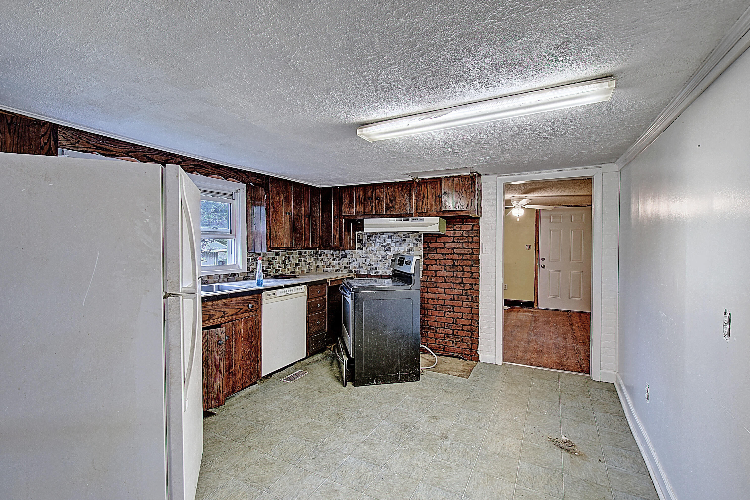 143 Methodist Ridge Road Telford, TN 37690 - Photo 11 of 31 DSC_0046And8more