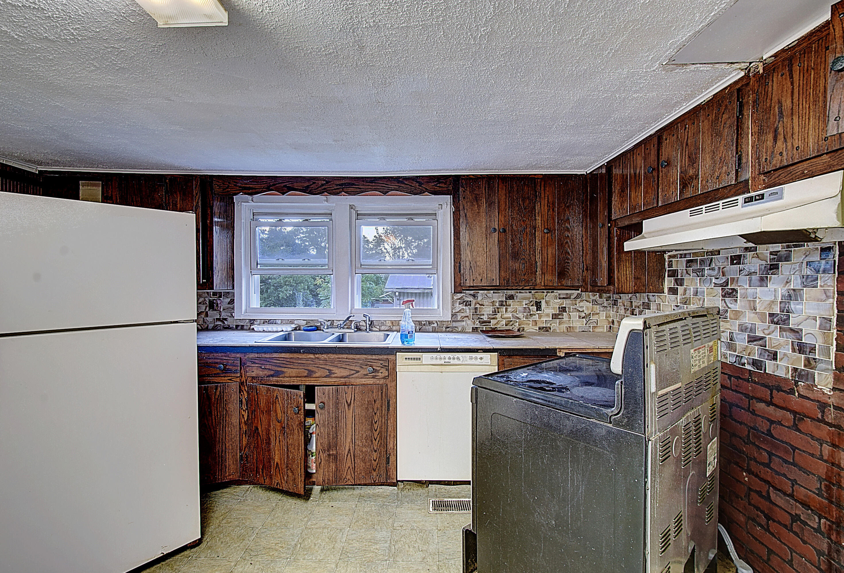 143 Methodist Ridge Road Telford, TN 37690 - Photo 12 of 31 DSC_0055And8more