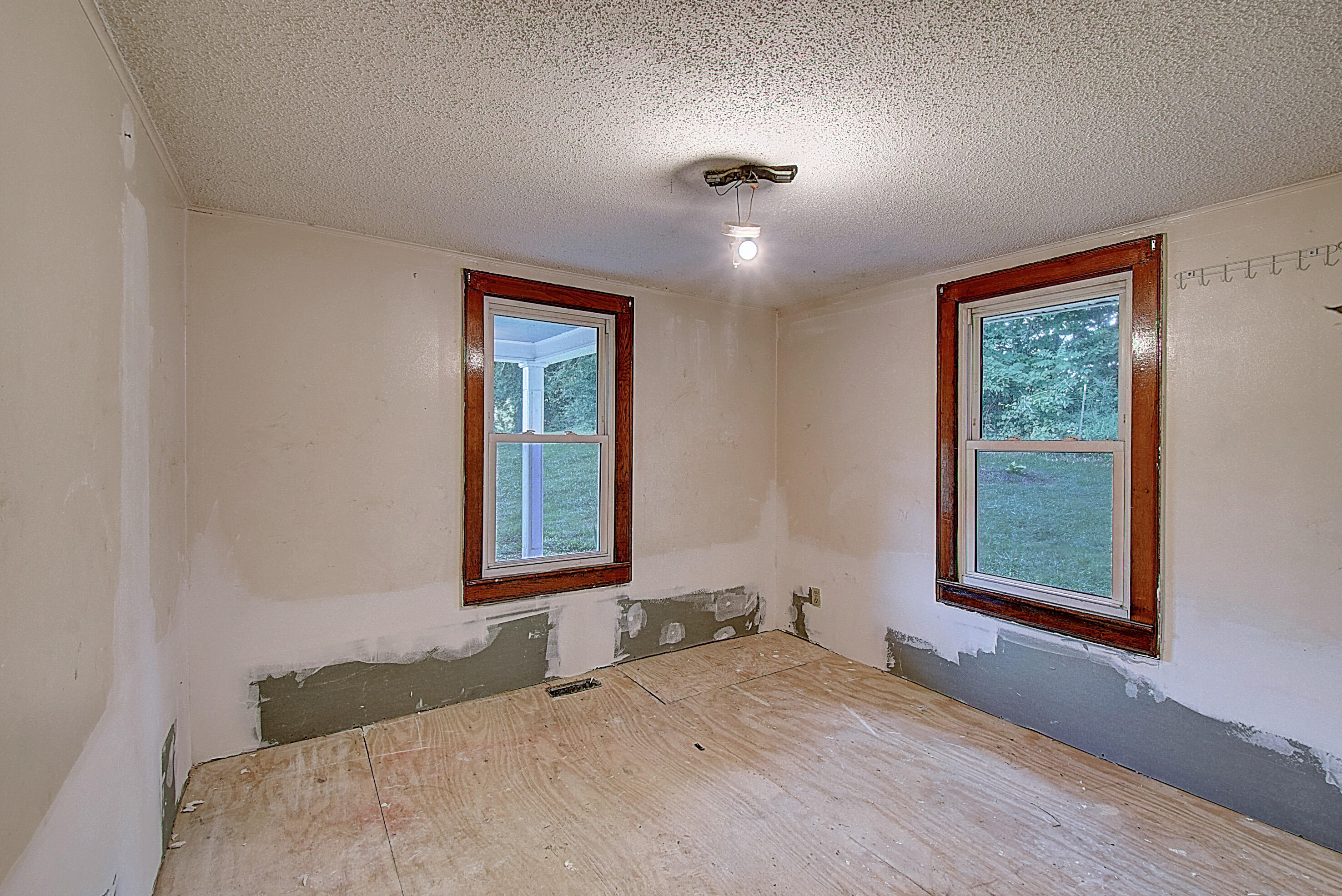 143 Methodist Ridge Road Telford, TN 37690 - Photo 18 of 31 DSC_0106And8more