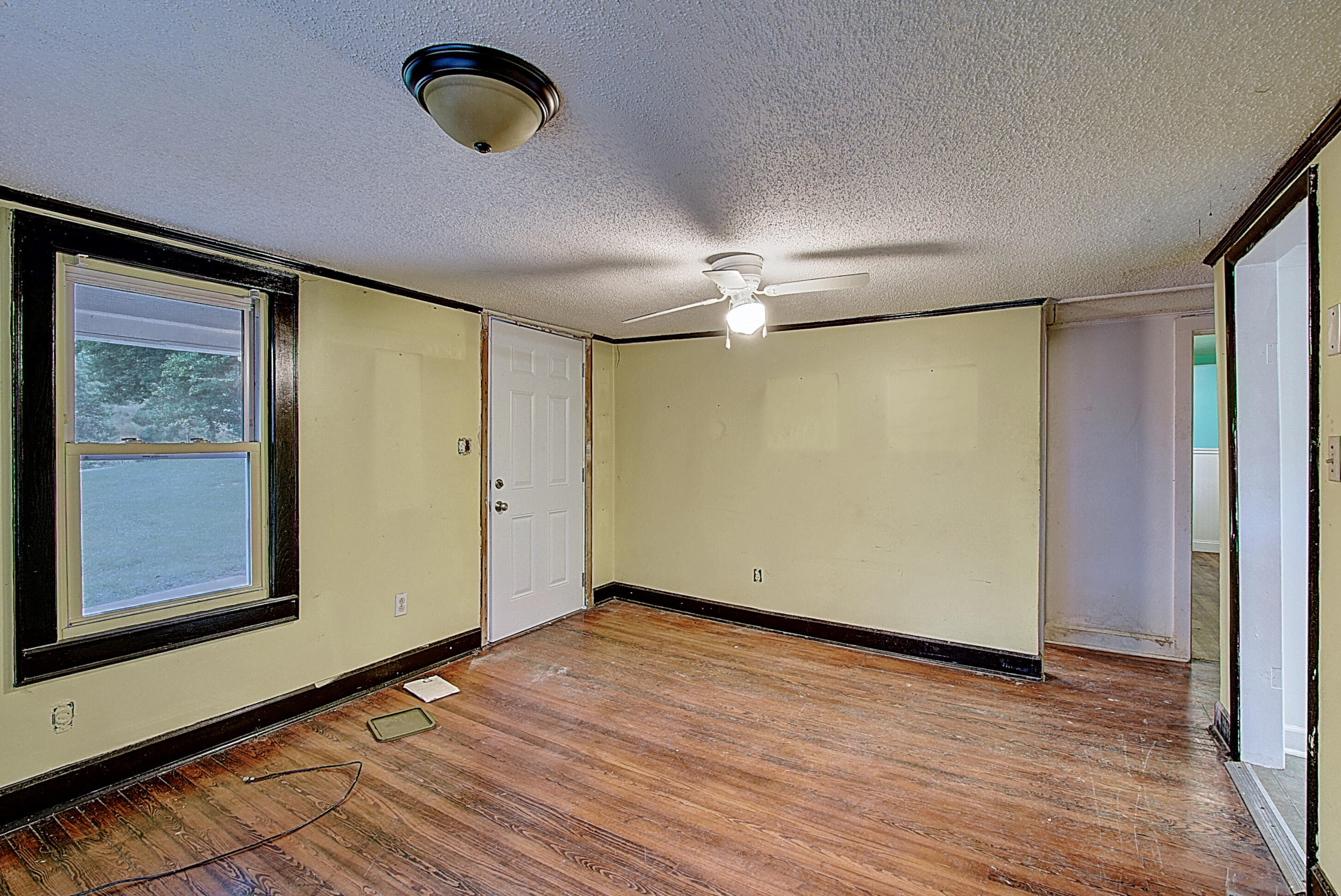 143 Methodist Ridge Road Telford, TN 37690 - Photo 8 of 31 DSC_0019And8more