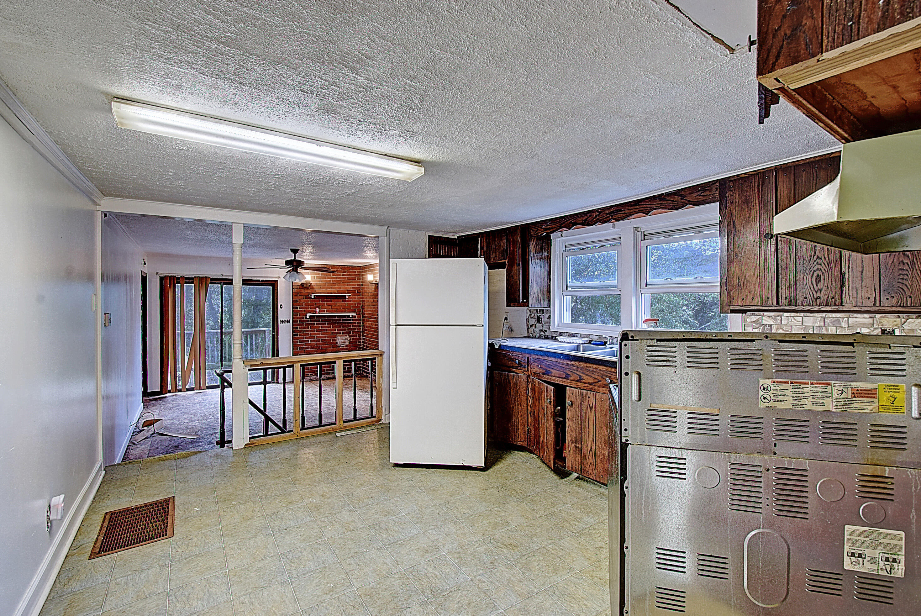 143 Methodist Ridge Road Telford, TN 37690 - Photo 10 of 31 DSC_0037And8more