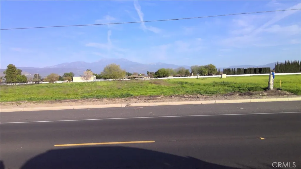 2 North Lyon Hemet, CA 92543 - Photo 4 of 14