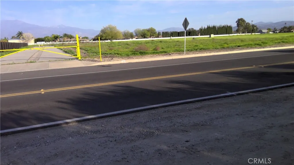 2 North Lyon Hemet, CA 92543 - Photo 8 of 14