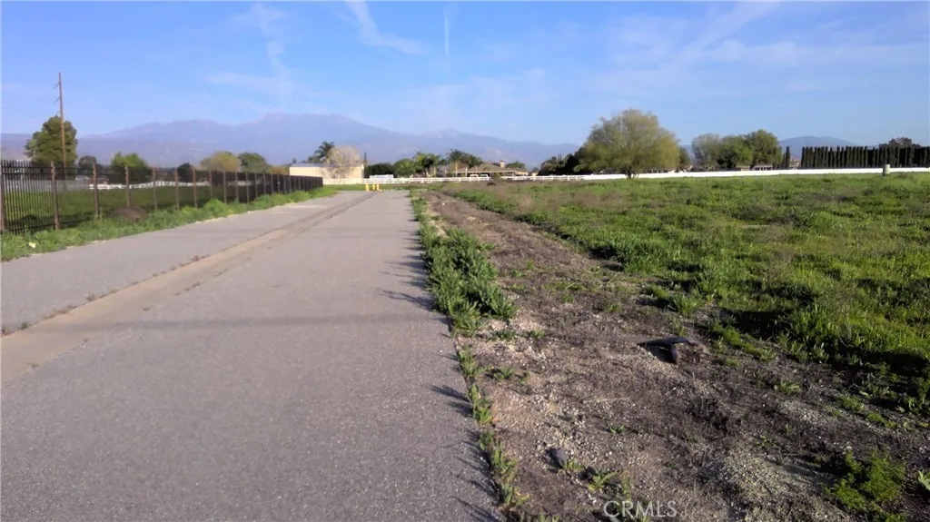 2 North Lyon Hemet, CA 92543 - Photo 9 of 14