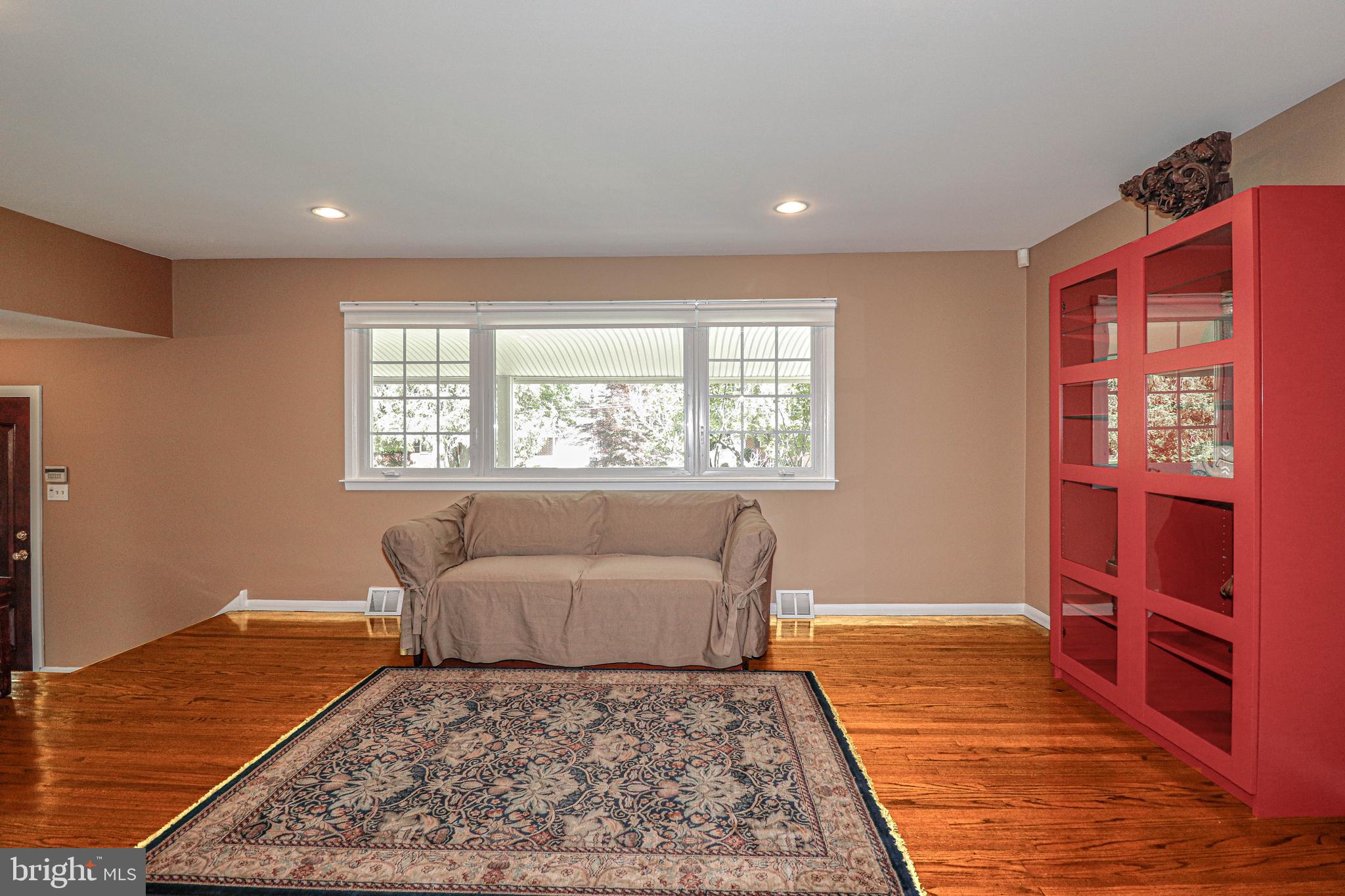 60 Pueblo Road Doylestown, PA 18901 - Photo 7 of 41 Living Room View