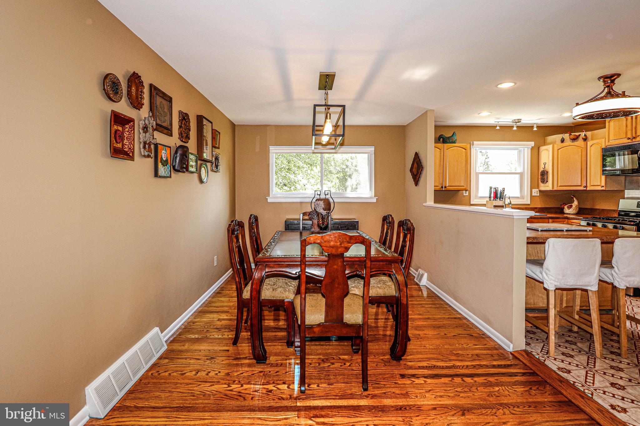 60 Pueblo Road Doylestown, PA 18901 - Photo 9 of 41 Dining Room