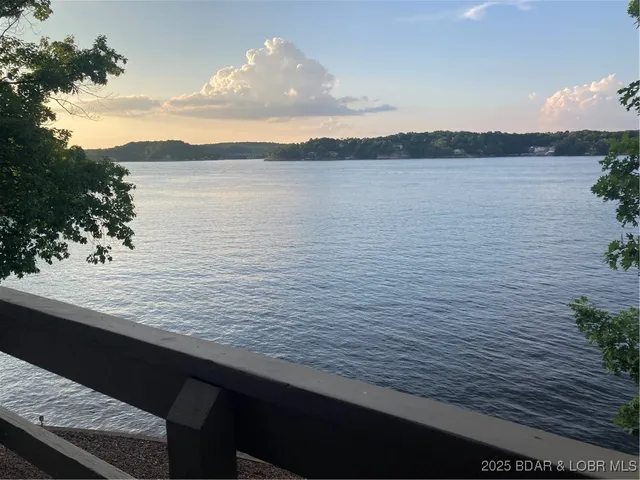 $169,900 | 28 Hawk Harbor Ln Lake, Unit 2D, Lake Ozark, MO 65049
