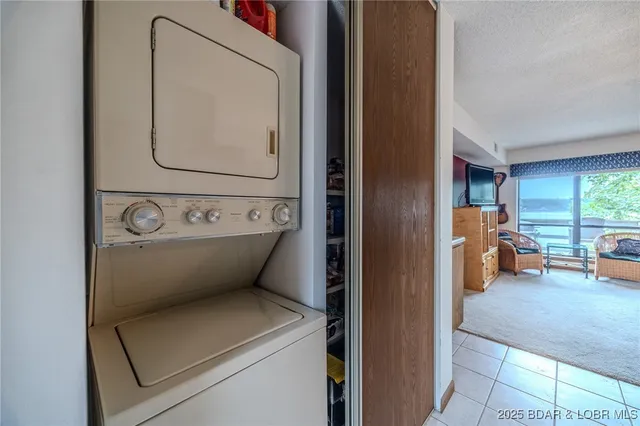 $169,900 | 28 Hawk Harbor Ln Lake, Unit 2D, Lake Ozark, MO 65049