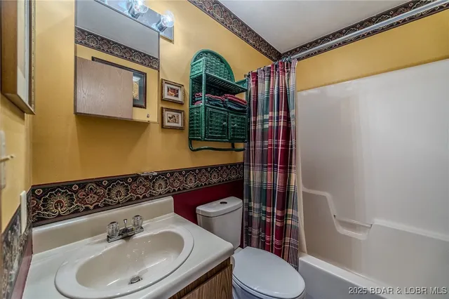 $169,900 | 28 Hawk Harbor Ln Lake, Unit 2D, Lake Ozark, MO 65049