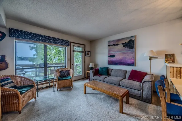 $169,900 | 28 Hawk Harbor Ln Lake, Unit 2D, Lake Ozark, MO 65049