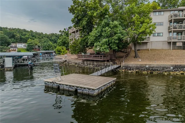 $169,900 | 28 Hawk Harbor Ln Lake, Unit 2D, Lake Ozark, MO 65049