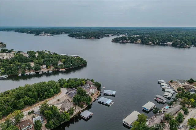 $169,900 | 28 Hawk Harbor Ln Lake, Unit 2D, Lake Ozark, MO 65049