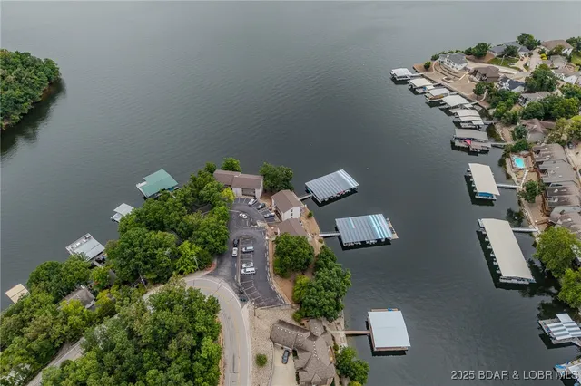 $169,900 | 28 Hawk Harbor Ln Lake, Unit 2D, Lake Ozark, MO 65049