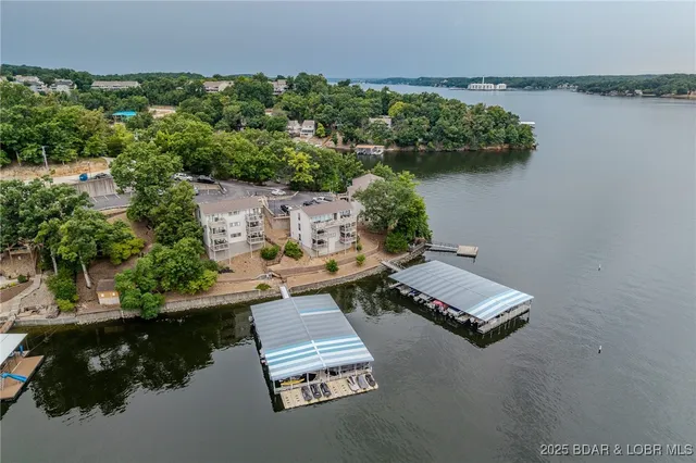 $169,900 | 28 Hawk Harbor Ln Lake, Unit 2D, Lake Ozark, MO 65049