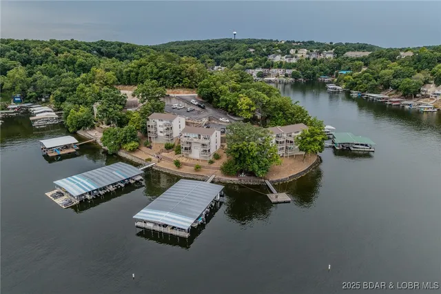 $169,900 | 28 Hawk Harbor Ln Lake, Unit 2D, Lake Ozark, MO 65049