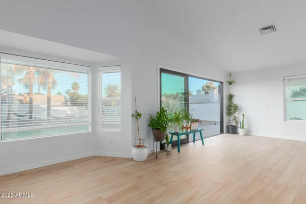 $3,500 | 4039 East Morrow Drive, Phoenix, AZ 85050