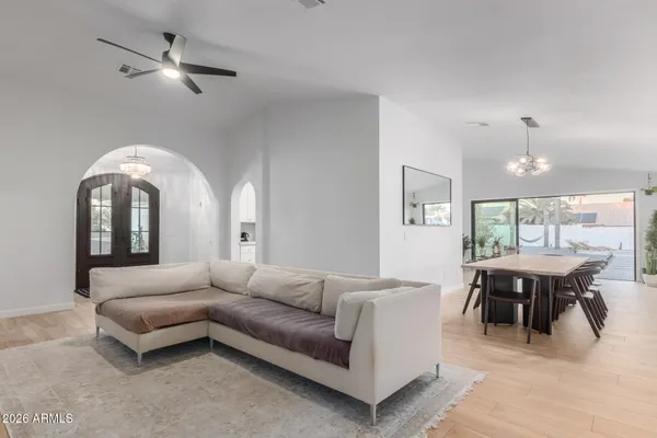 $3,500 | 4039 East Morrow Drive, Phoenix, AZ 85050