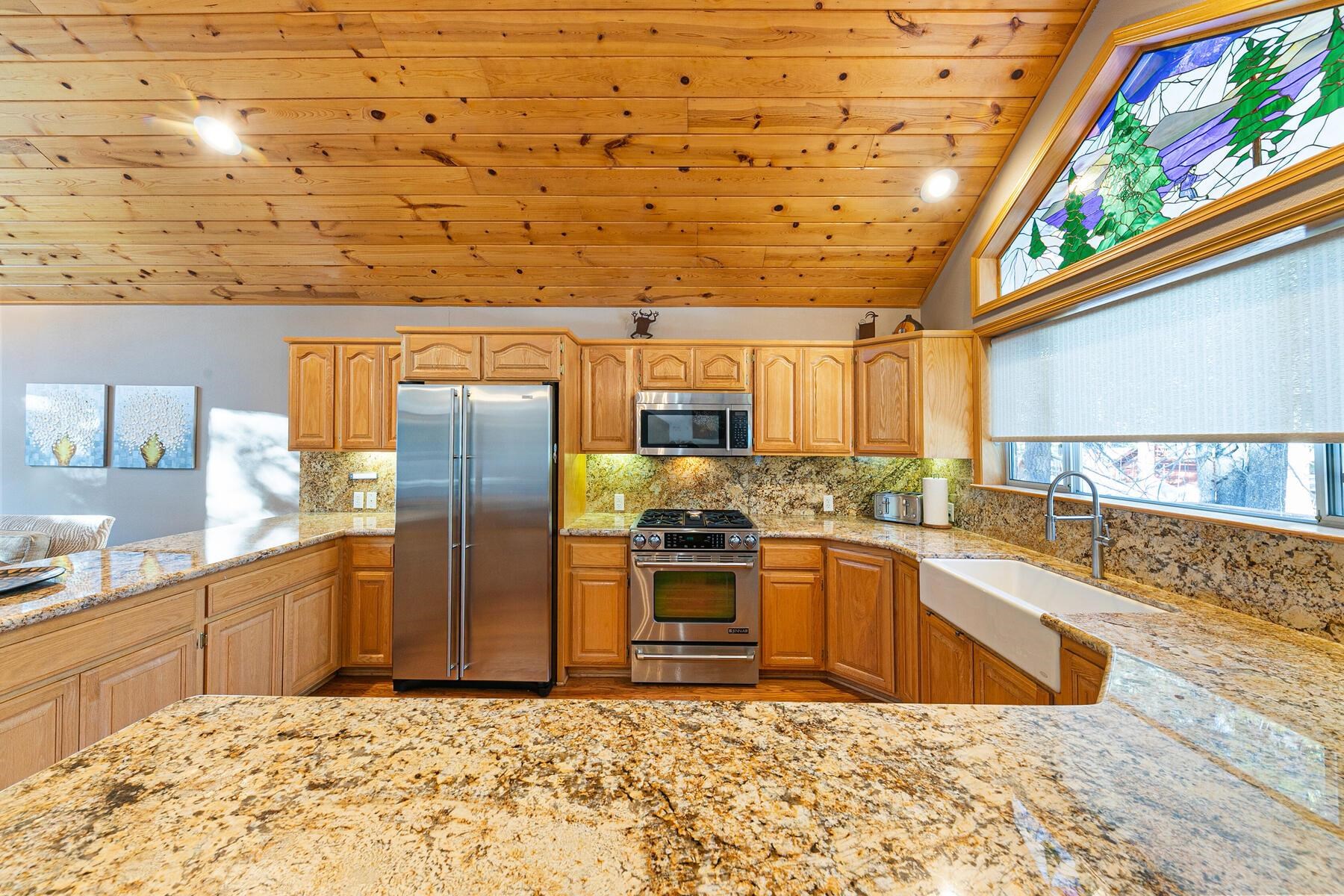 11443 Chalet Road Truckee, CA 96161 - Photo 12 of 28 Gallery Image 12