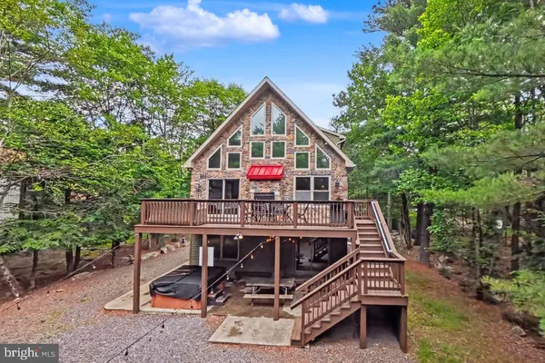 $920,000 | 41 Lupine Drive, Lake Harmony, PA 18624