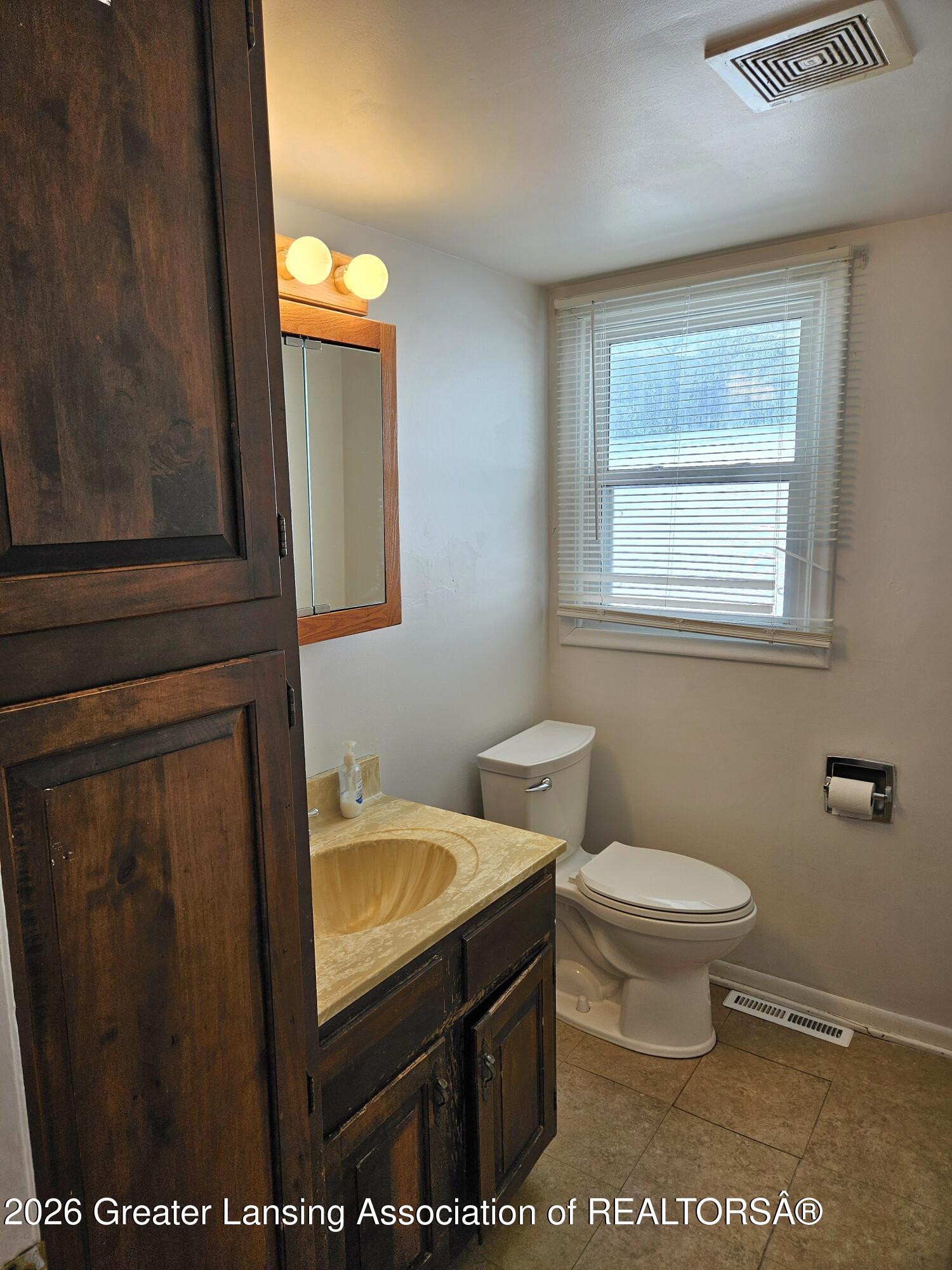 2800 Tecumseh River Road Lansing, MI 48906 - Photo 3 of 27 1.5 Bath 1st Flr