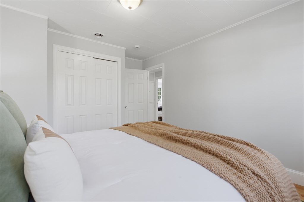 8 Jr Terrace Randolph, MA 02368 - Photo 15 of 28