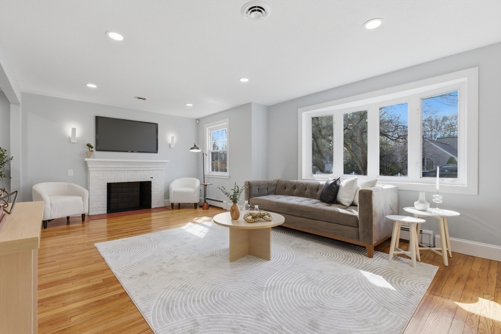 8 Jr Terrace Randolph, MA 02368 - Photo 4 of 28