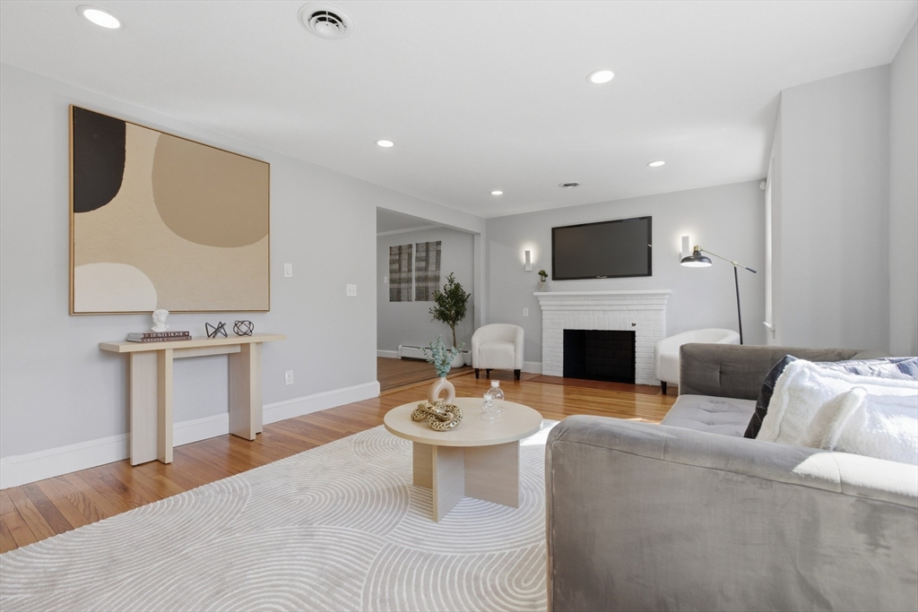 8 Jr Terrace Randolph, MA 02368 - Photo 5 of 28