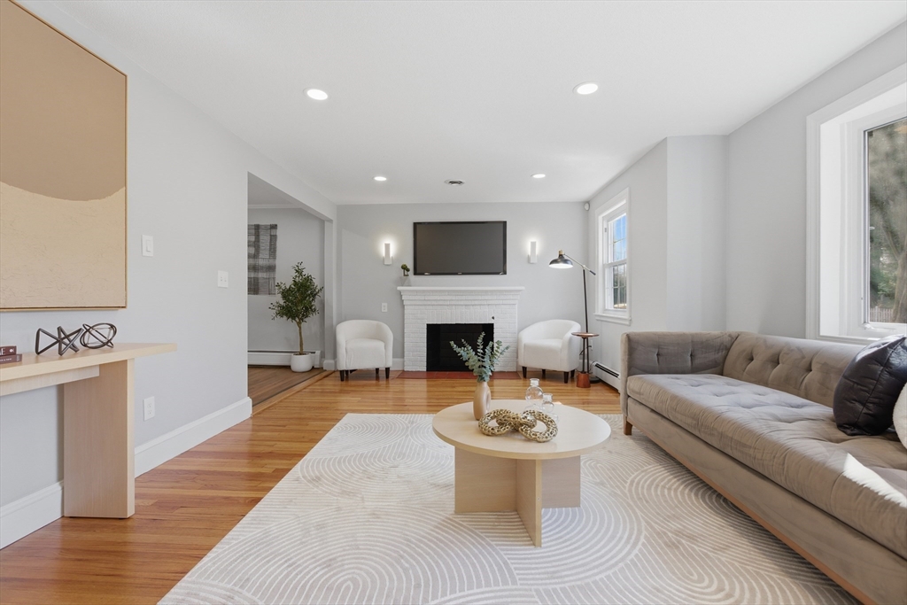 8 Jr Terrace Randolph, MA 02368 - Photo 6 of 28