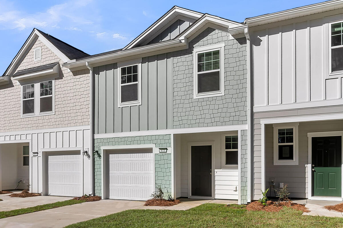 513 Townsford Lane Moncks Corner, SC 29461 - Photo 2 of 25 Exterior Photo of similar listing