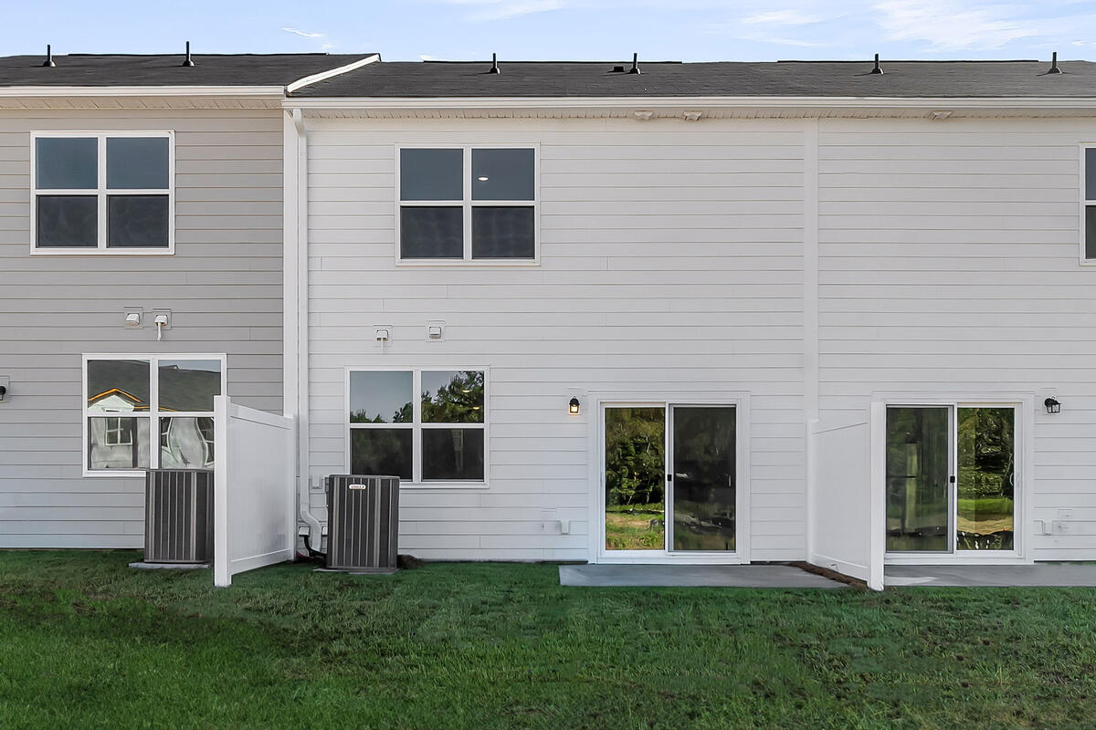 513 Townsford Lane Moncks Corner, SC 29461 - Photo 4 of 25 Exterior Photo of similar listing