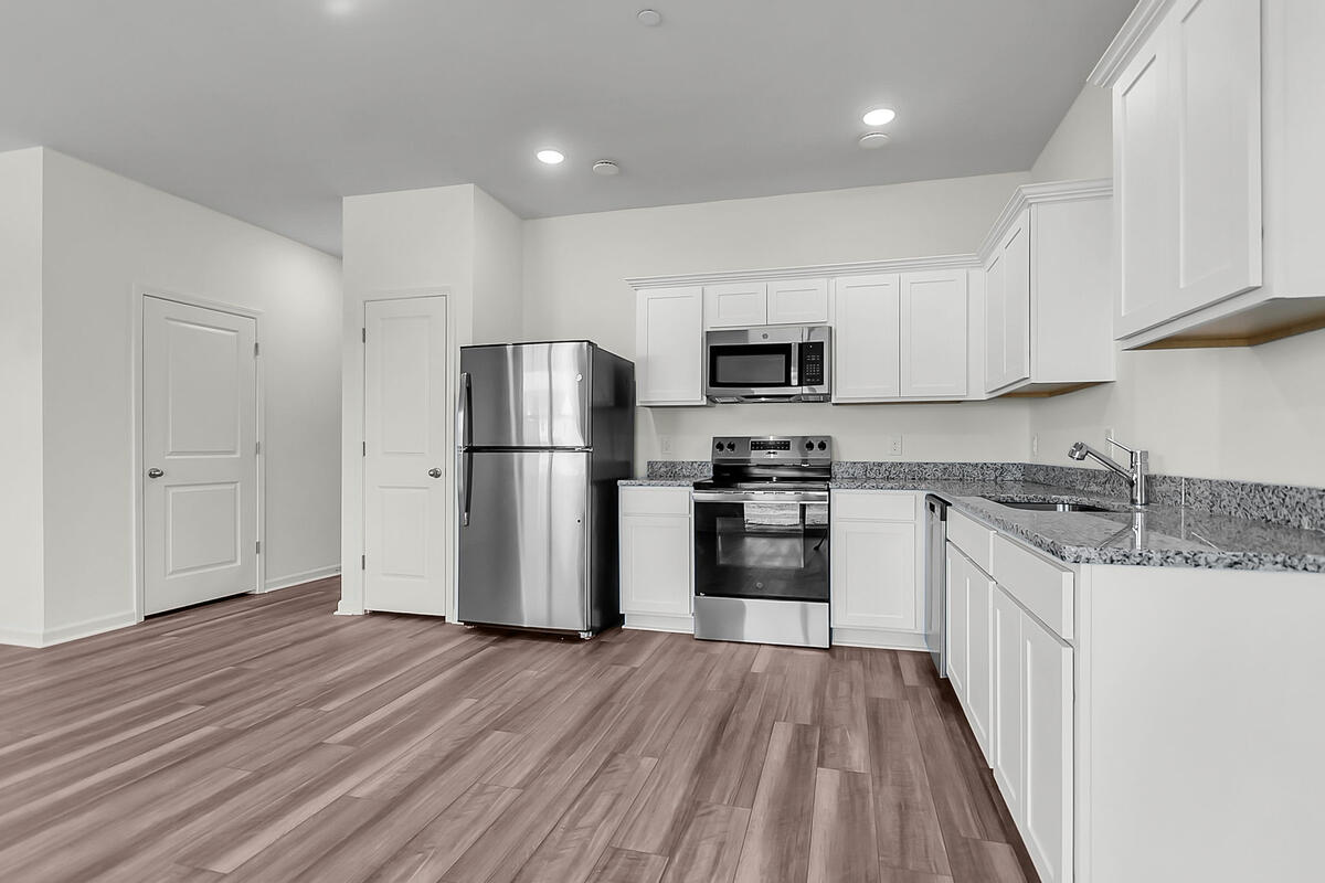 513 Townsford Lane Moncks Corner, SC 29461 - Photo 7 of 25 kitchen 2 Photo of similar listing