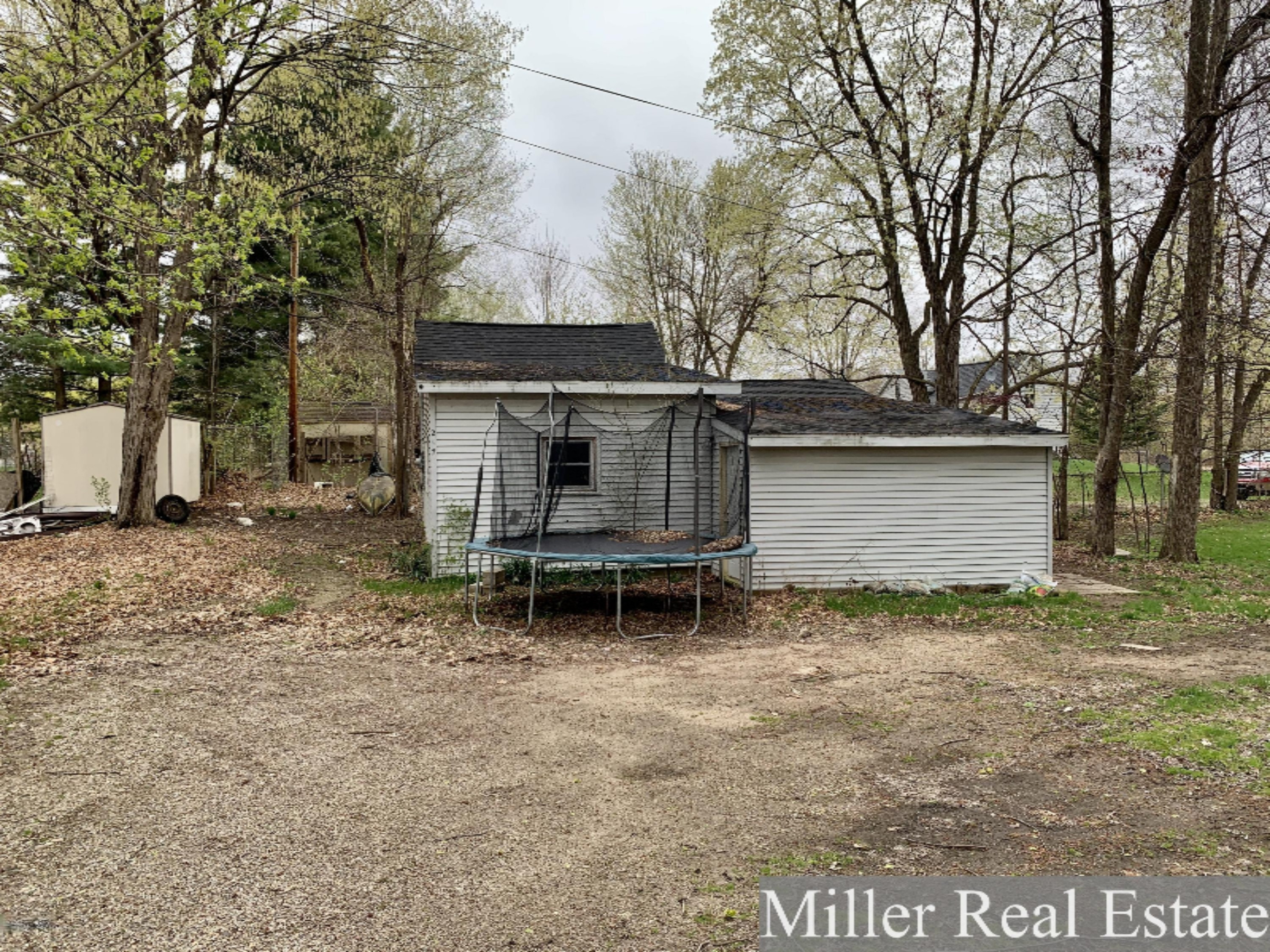 217 Reed Street Nashville, MI 49073 - Photo 4 of 15 Photo Apr 15, 13 38 44