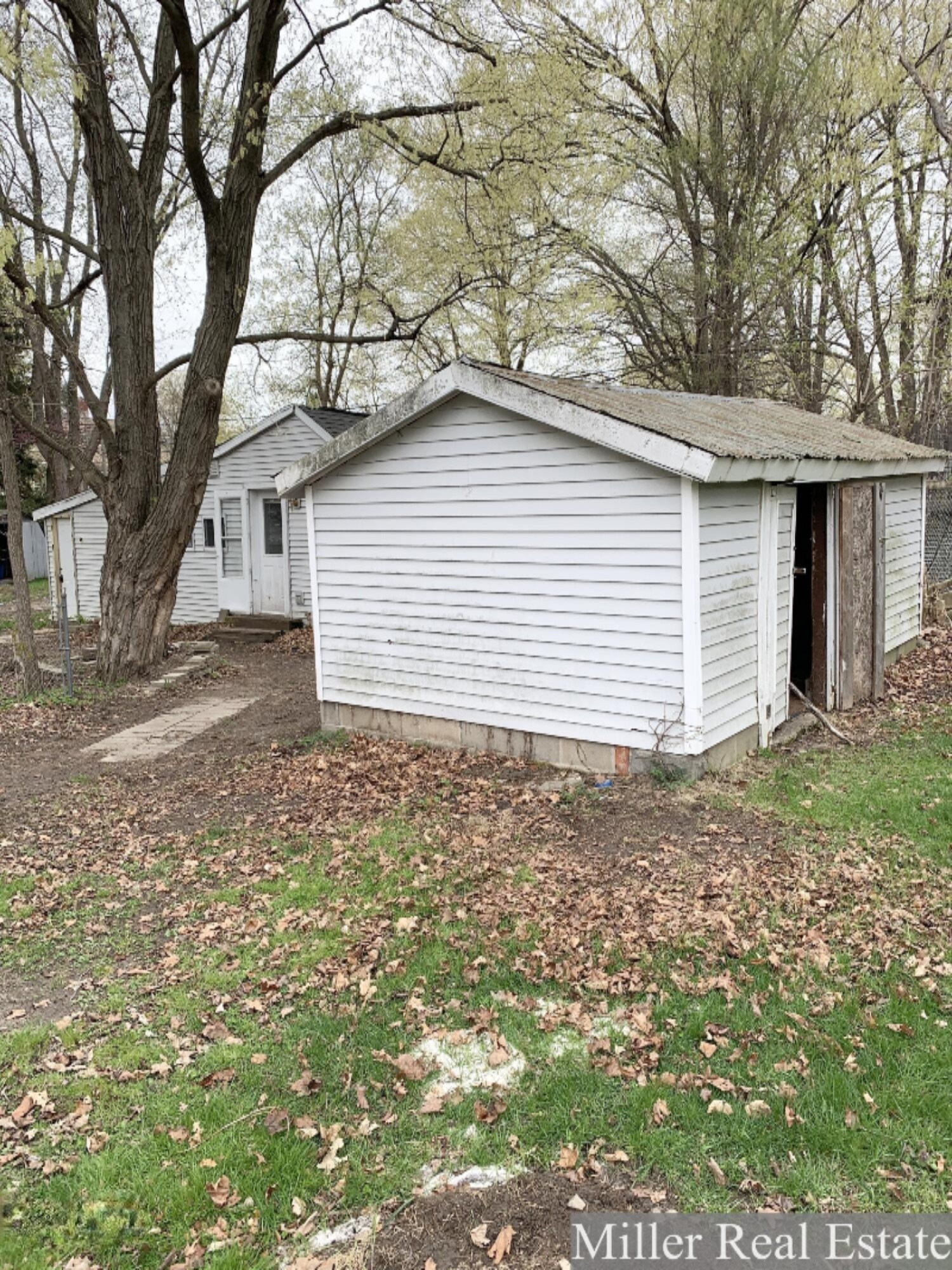 217 Reed Street Nashville, MI 49073 - Photo 6 of 15 Photo Apr 15, 13 39 41