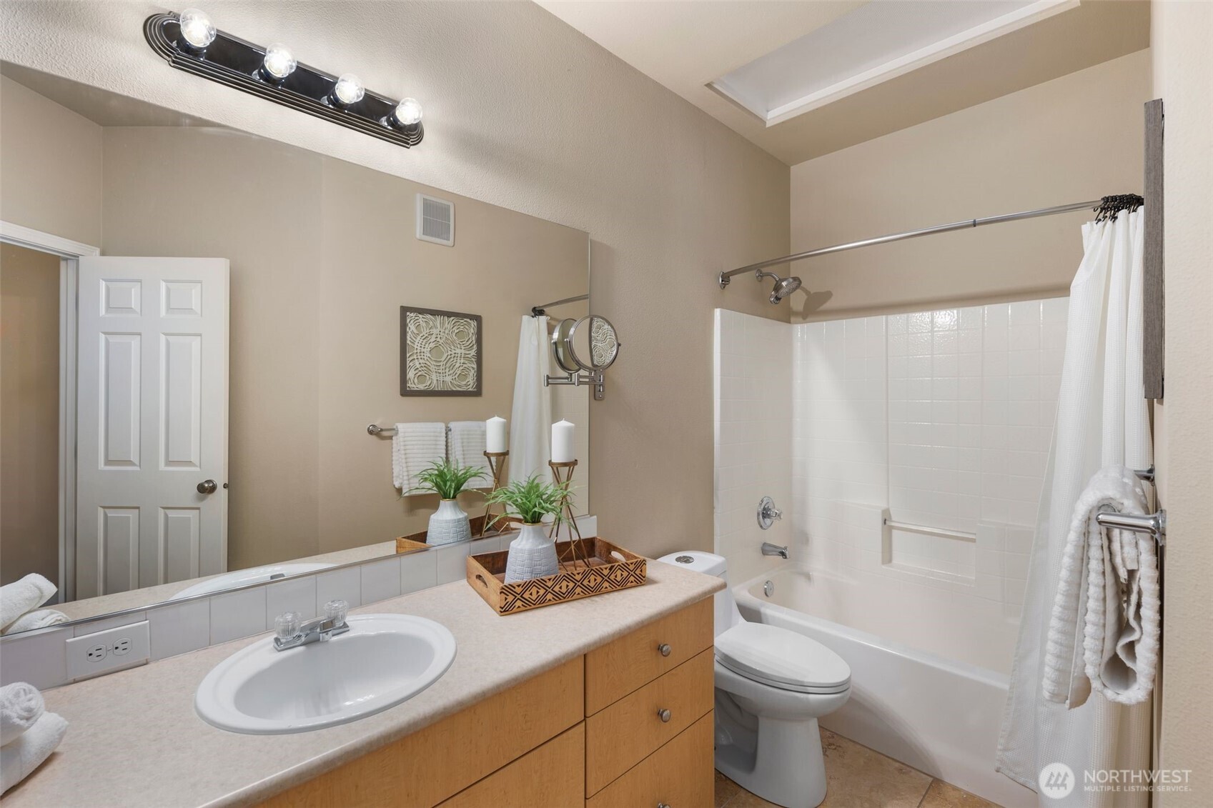 4818 Davis Place South, Unit 53E Renton, WA 98055 - Photo 12 of 31 Gallery Image 12