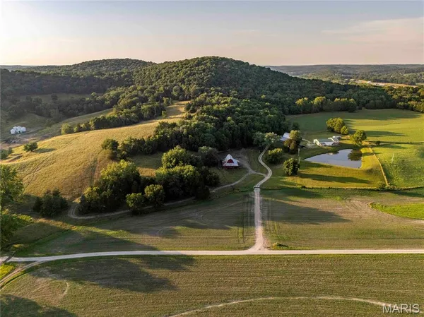 $1,500,000 | 161 Van Booven Lane, Hermann, MO 65041