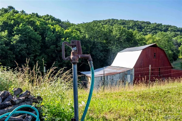 $1,500,000 | 161 Van Booven Lane, Hermann, MO 65041