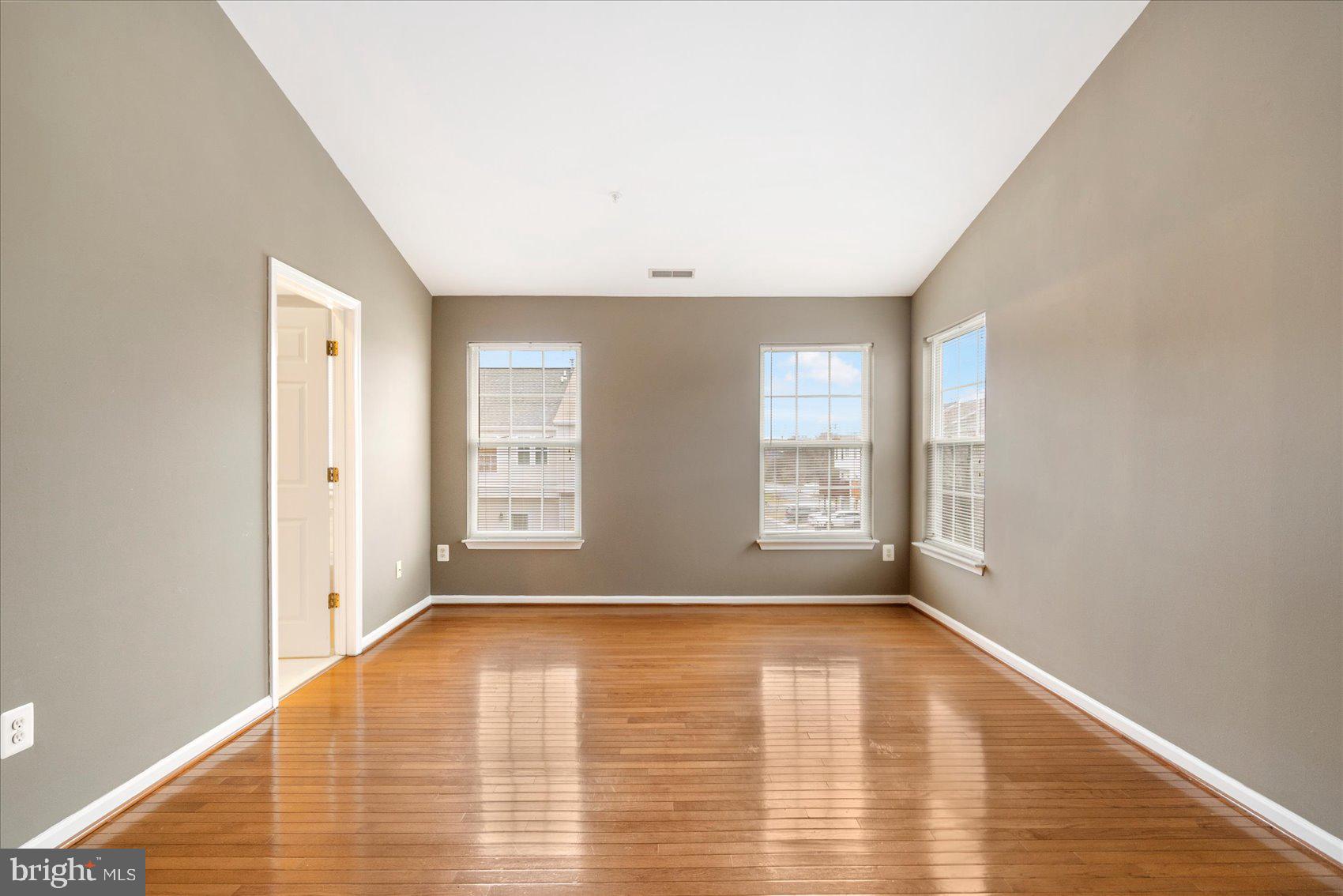 5001 Leasdale Road Rosedale, MD 21237 - Photo 19 of 34 Owners Suite