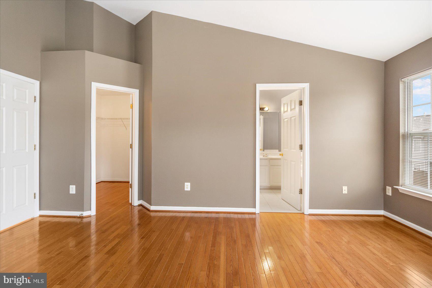 5001 Leasdale Road Rosedale, MD 21237 - Photo 20 of 34 Owners Suite