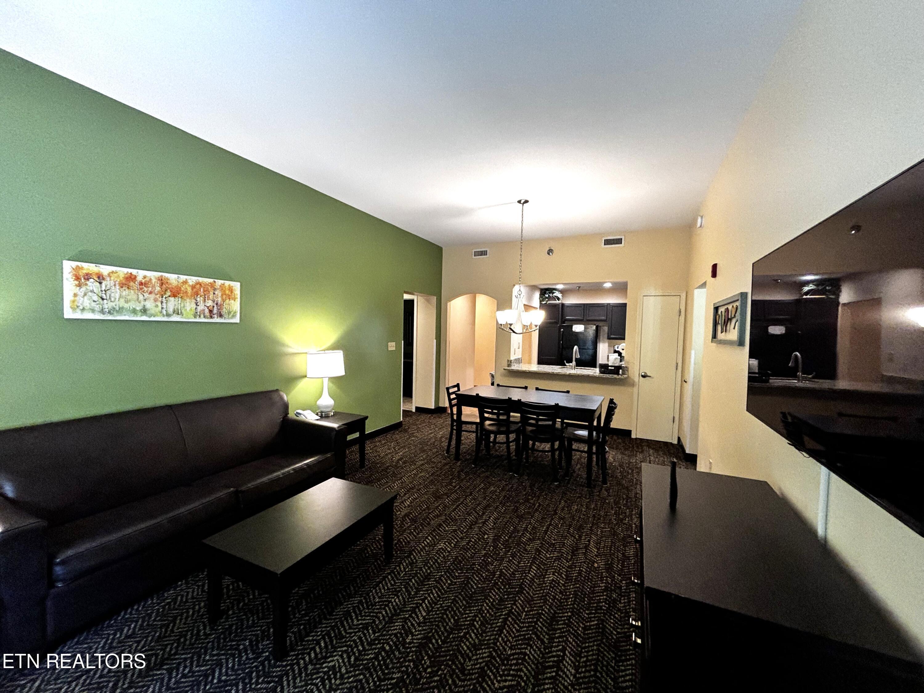 225 Collier Drive, Unit 1119 Sevierville, TN 37862 - Photo 6 of 38 IMG_0867