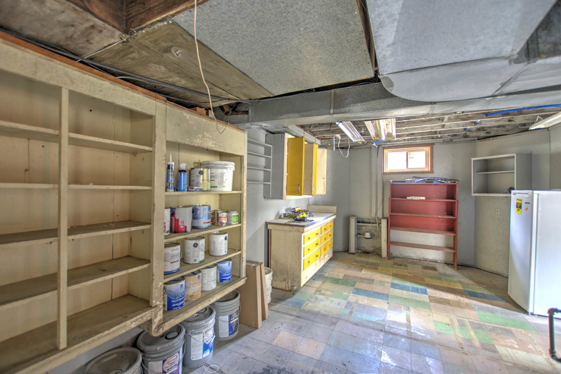 204 West South Street Clinton, IL 61727 - Photo 20 of 23 a view of a storage & utility room