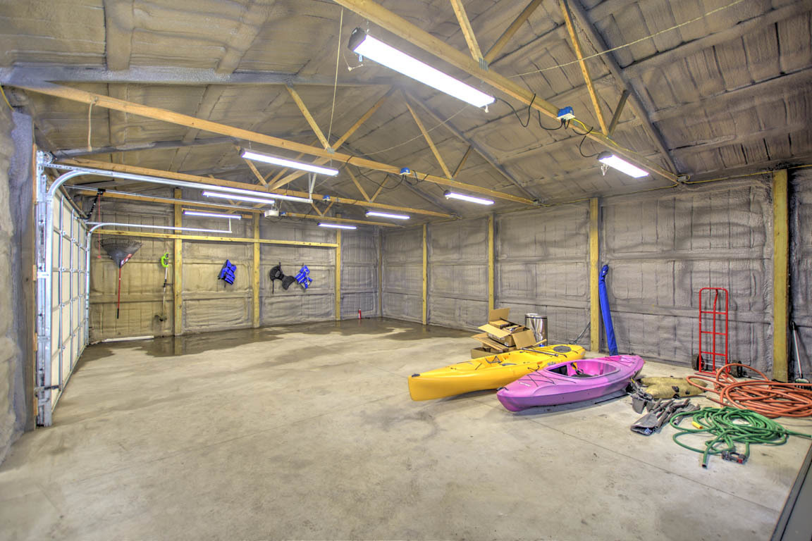 204 West South Street Clinton, IL 61727 - Photo 21 of 23 a view of a room with gym equipment