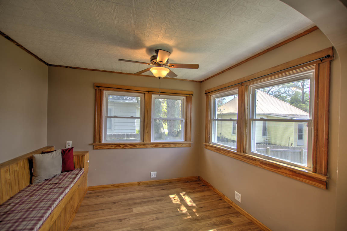 204 West South Street Clinton, IL 61727 - Photo 9 of 23 a view of an empty room with a window