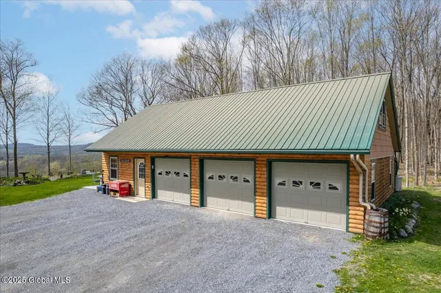 $525,000 | 193 Quarry Road, Salem, NY 12865