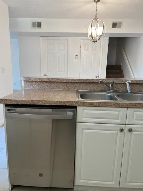 8285 Severn Drive, Unit B Boca Raton, FL 33433 - Photo 7 of 23 IMG_2906