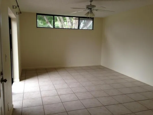 $2,500 | 8285 Severn Drive, Unit B, Boca Raton, FL 33433