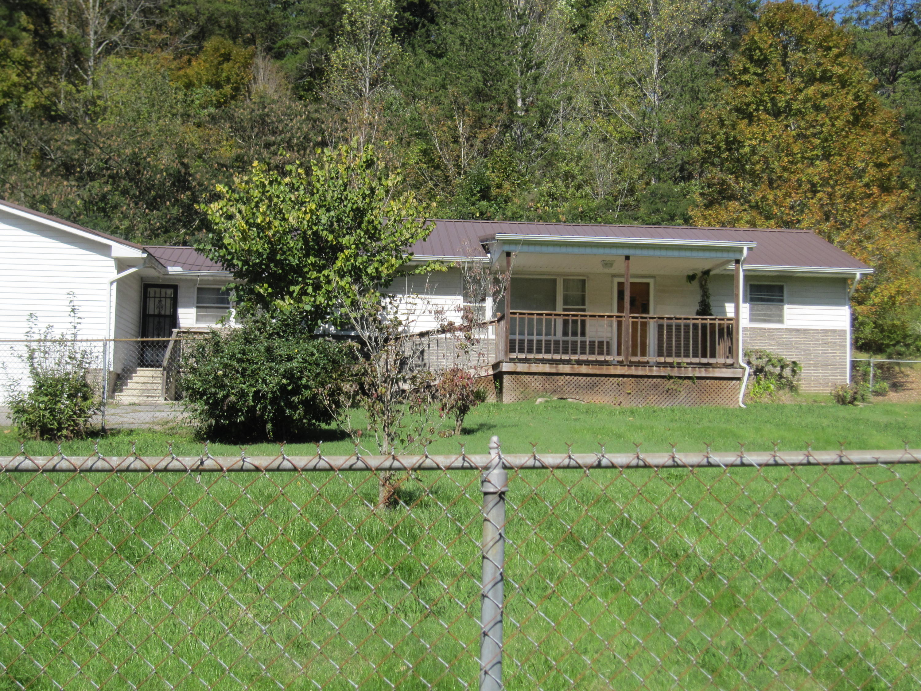 913 Deaderick Road Knoxville, TN 37920 - Photo 1 of 13 IMG_2163