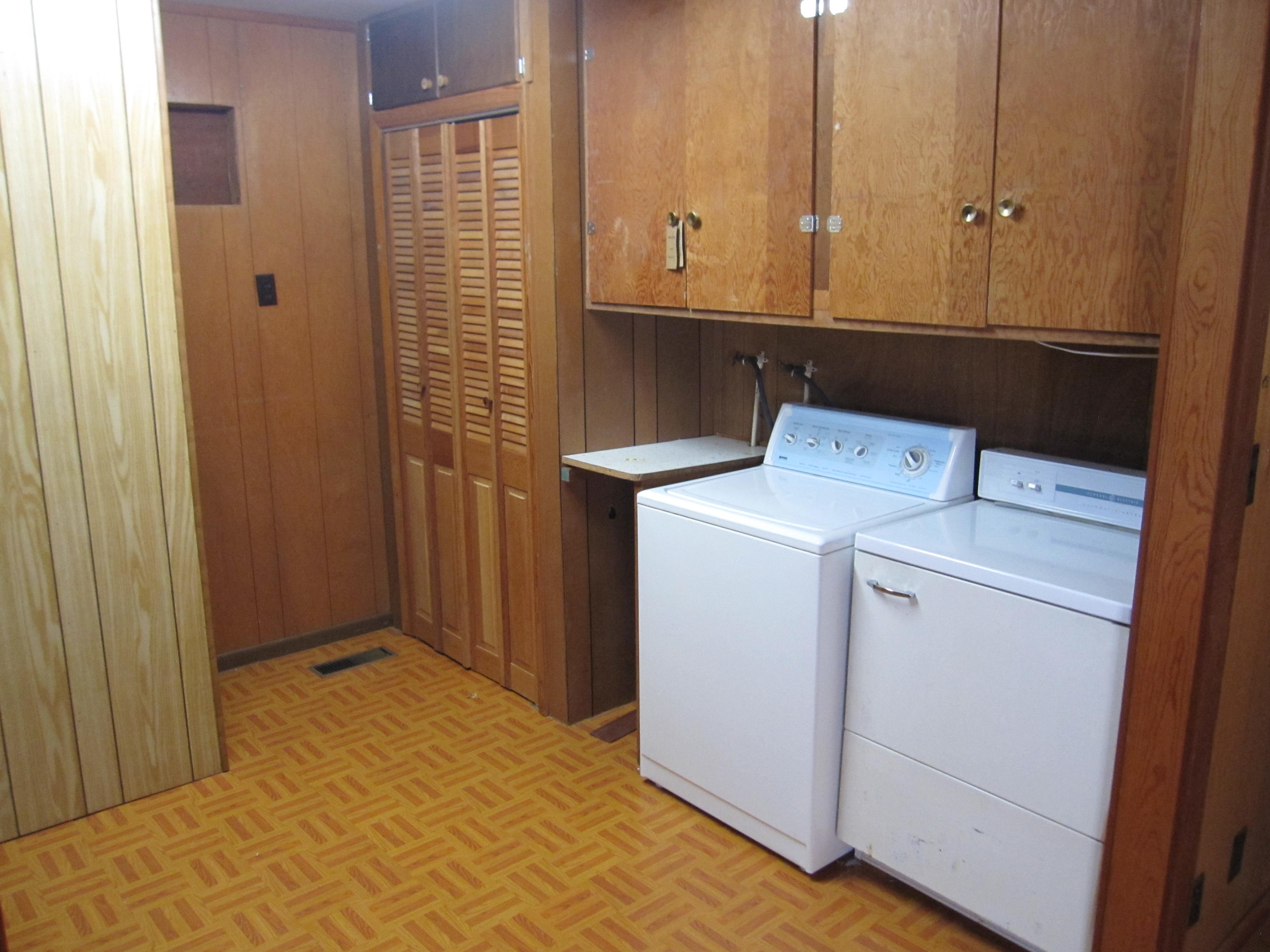 913 Deaderick Road Knoxville, TN 37920 - Photo 12 of 13 IMG_2175