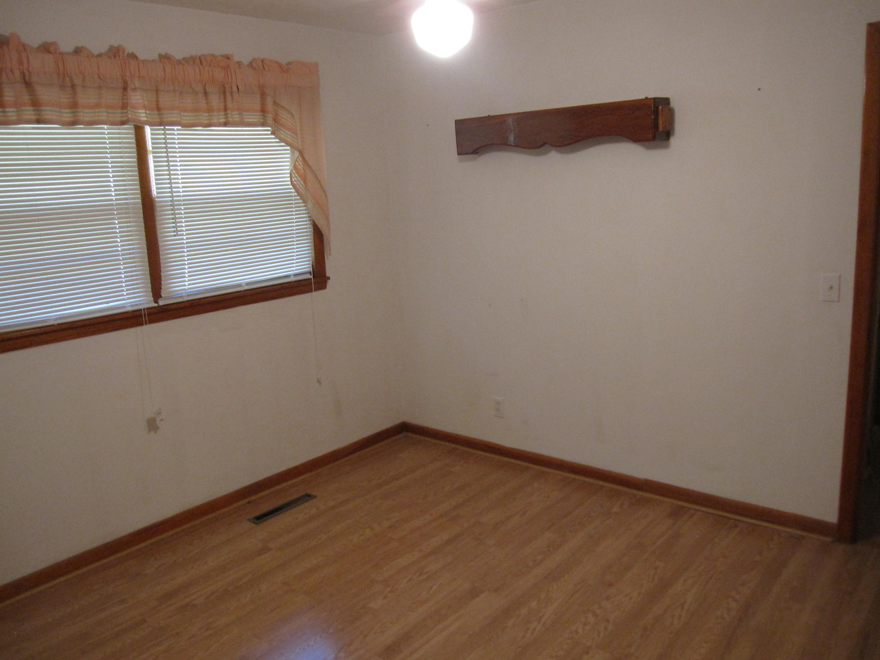 913 Deaderick Road Knoxville, TN 37920 - Photo 7 of 13 IMG_2169