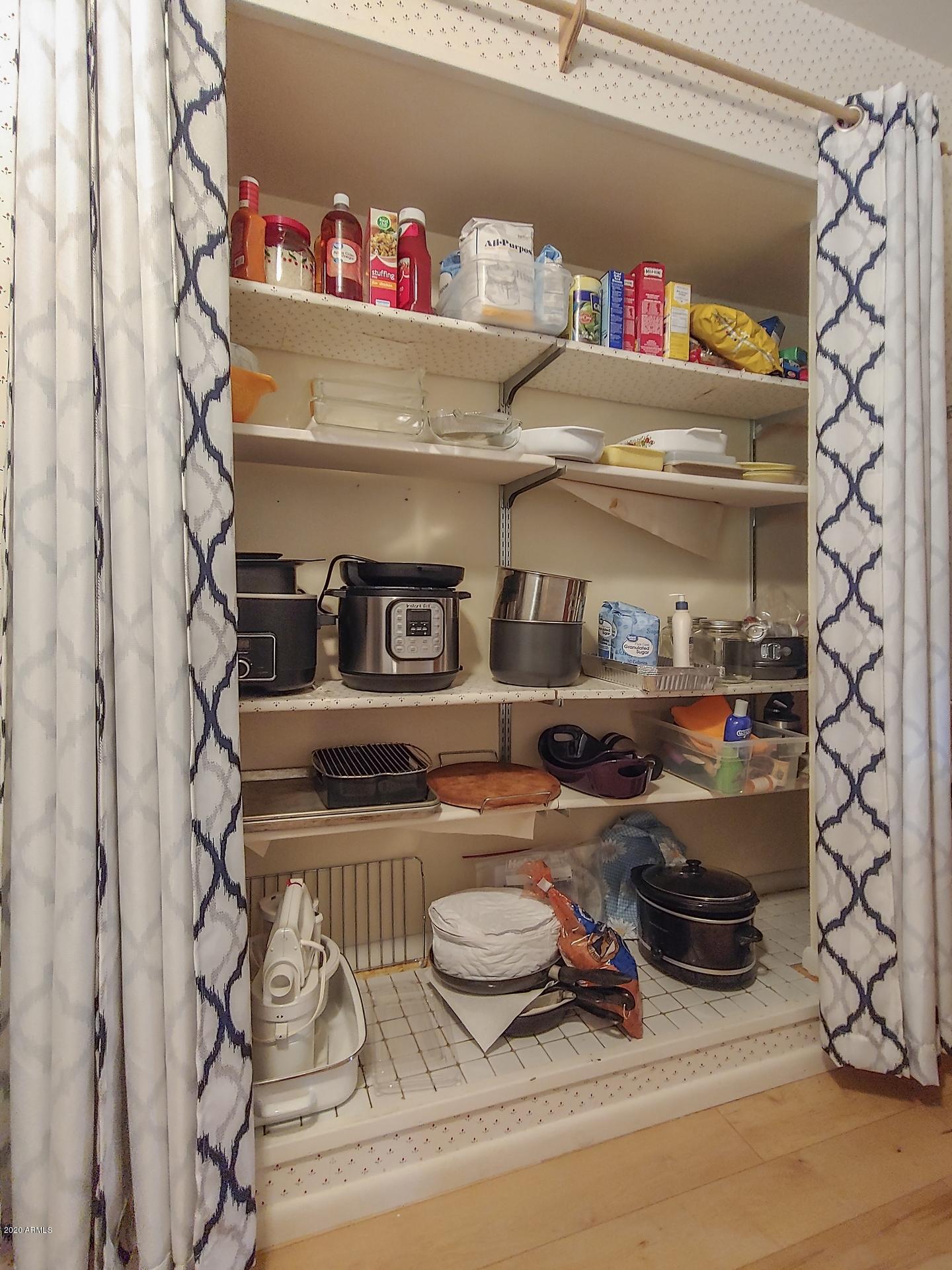 137 North Roper Lane Payson, AZ 85541 - Photo 19 of 61 Storage/Pantry