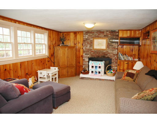 5 Page Road Lexington, MA 02420 - Photo 8 of 10 Gallery Image 8